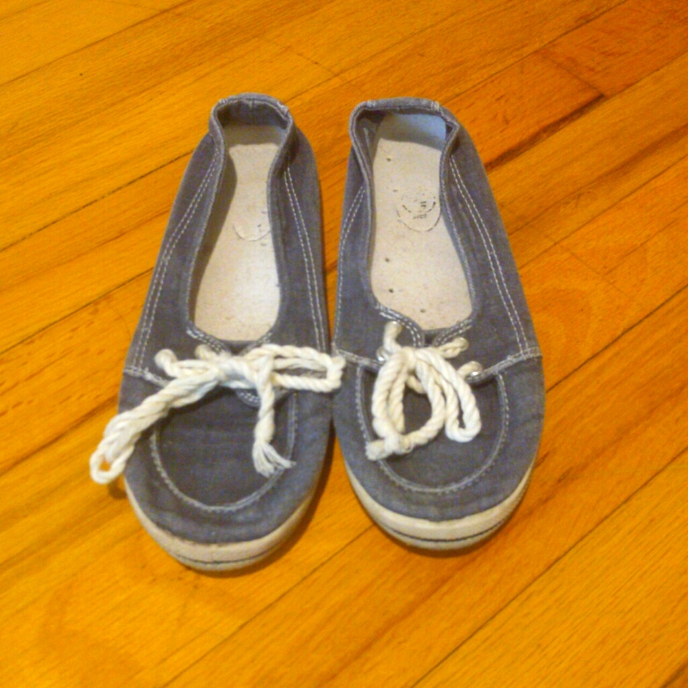 Rockers by Cherokee boat shoes women's size 6